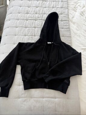 Aritzia TNA Sweatfleece Cropped
